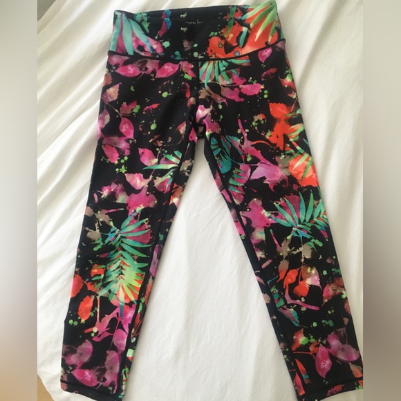 1 pair left!! Nanette Lepore, Splash Palm leggings. Size M - Picture 8 of 8